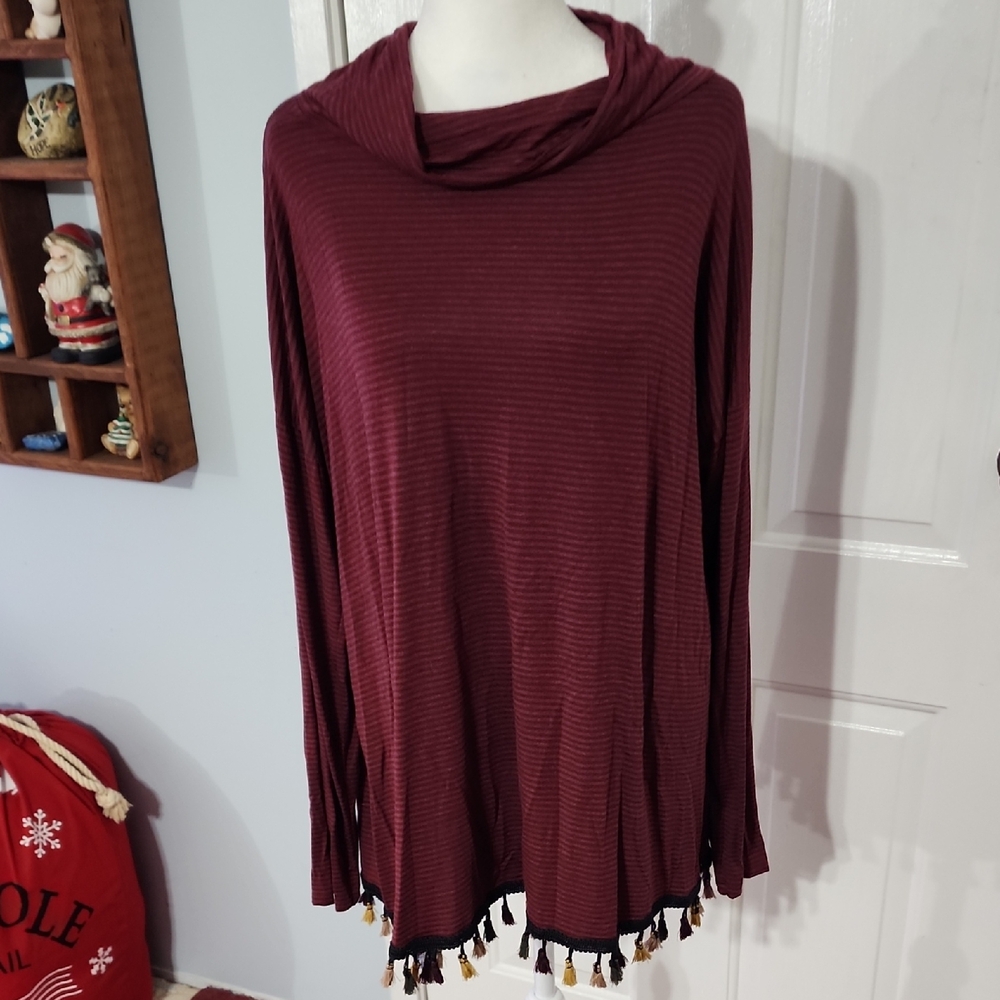 Hopely Elegant Burgundy Striped Tunic with Tassel Hem